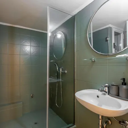 Casa Vibrant - Colorful 2br With Balcony In Koukaki Apartment