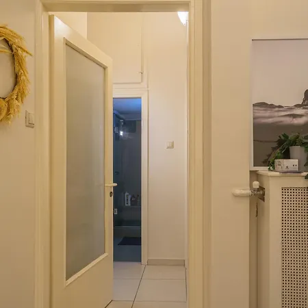 Casa Vibrant - Colorful 2br With Balcony In Koukaki * Athens